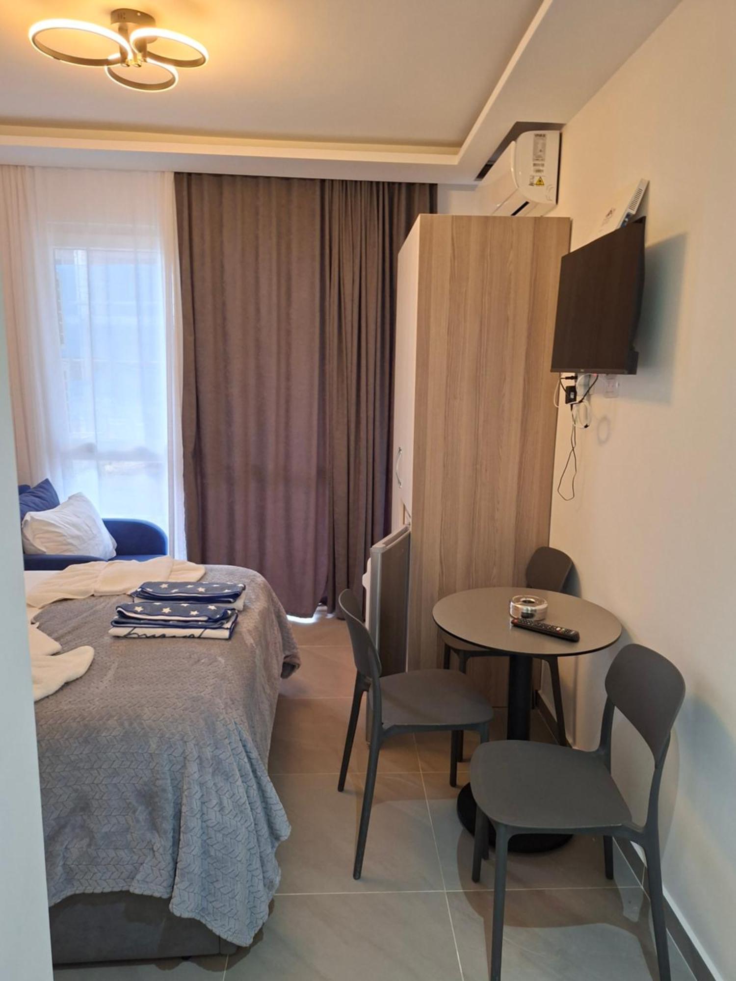 D&D Hotel Shëngjin Rum bild